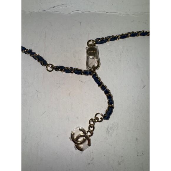 Chanel 22P Blue Denim Graffiti Black Pink CC Logo Frayed Credit Card Belt Bag - Picture 11 of 16